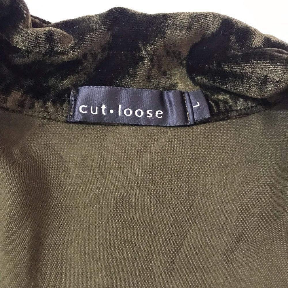 Cut Loose Velvet Blazer in Deep Olive - Picture 6 of 11